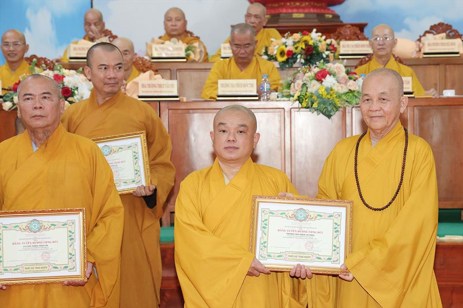 7 TẶNG BẰNG TUYÊN DƯƠNG CÔNG ĐỨC 7 TẶNG BẰNG TUYÊN DƯƠNG CÔNG ĐỨC