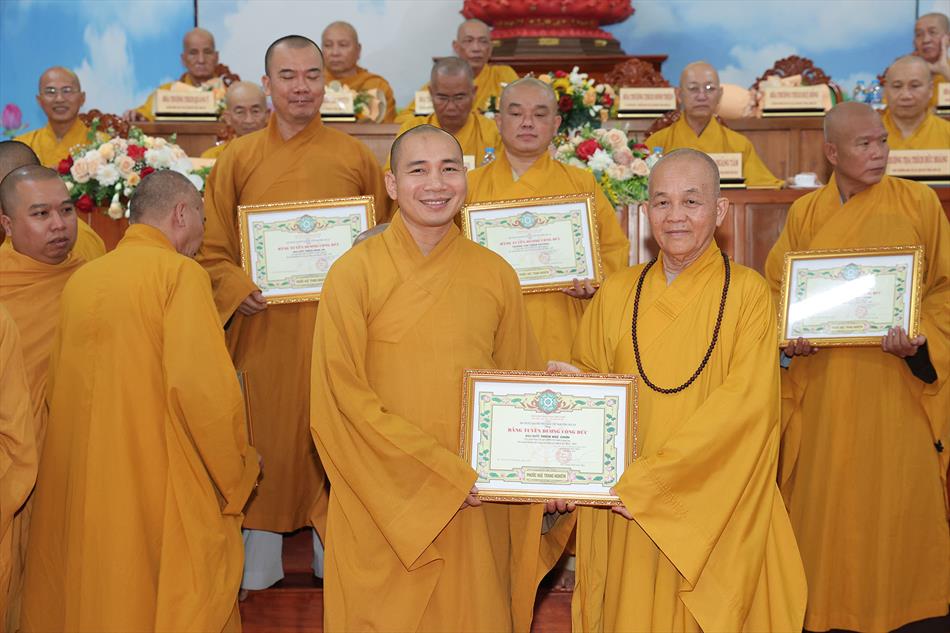 7 TẶNG BẰNG TUYÊN DƯƠNG CÔNG ĐỨC 7 TẶNG BẰNG TUYÊN DƯƠNG CÔNG ĐỨC