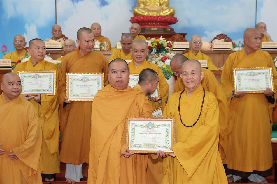7 TẶNG BẰNG TUYÊN DƯƠNG CÔNG ĐỨC 7 TẶNG BẰNG TUYÊN DƯƠNG CÔNG ĐỨC