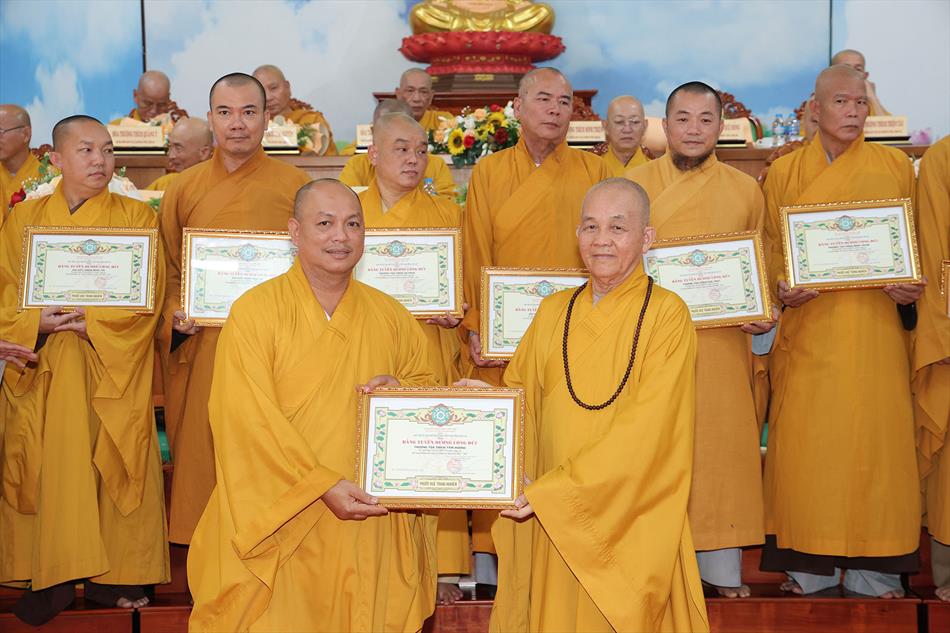 7 TẶNG BẰNG TUYÊN DƯƠNG CÔNG ĐỨC 7 TẶNG BẰNG TUYÊN DƯƠNG CÔNG ĐỨC