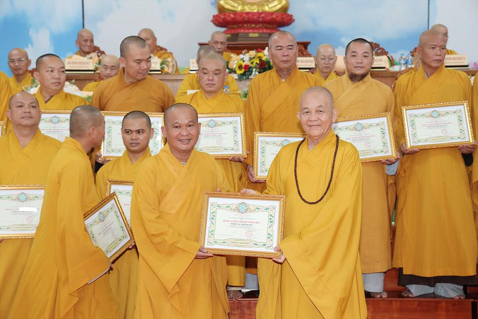 7 TẶNG BẰNG TUYÊN DƯƠNG CÔNG ĐỨC 7 TẶNG BẰNG TUYÊN DƯƠNG CÔNG ĐỨC