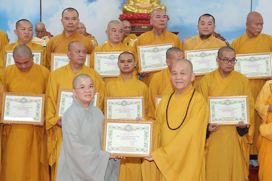 7 TẶNG BẰNG TUYÊN DƯƠNG CÔNG ĐỨC 7 TẶNG BẰNG TUYÊN DƯƠNG CÔNG ĐỨC