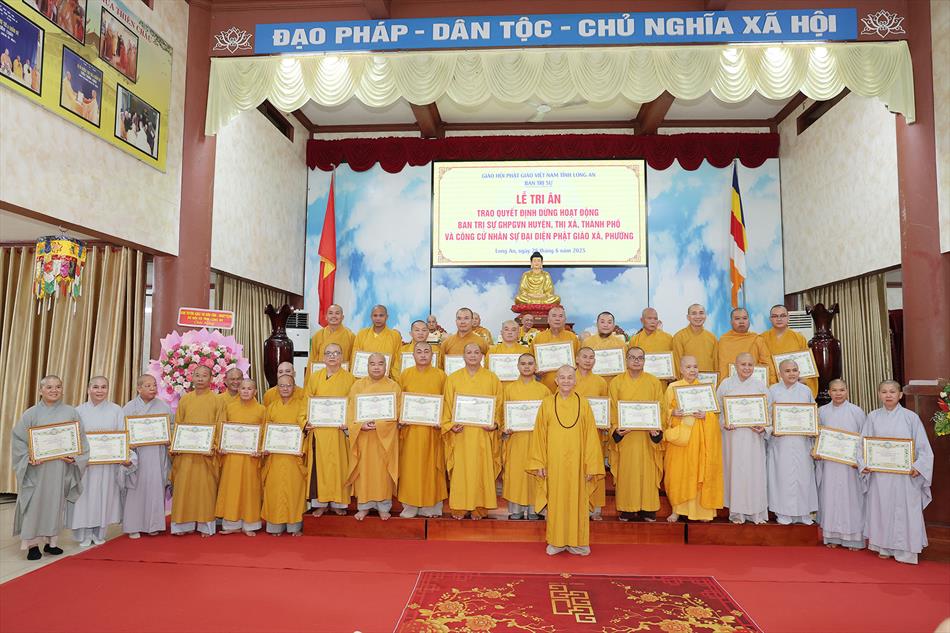 7 TẶNG BẰNG TUYÊN DƯƠNG CÔNG ĐỨC 7 TẶNG BẰNG TUYÊN DƯƠNG CÔNG ĐỨC