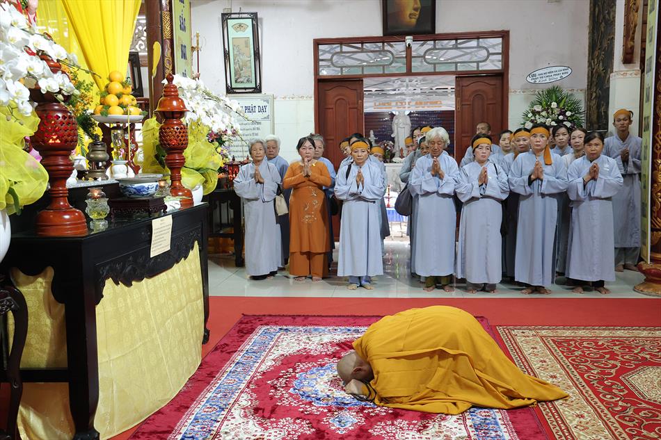 3 THẦY LỆ NGÔN VIẾNG TANG 3 THẦY LỆ NGÔN VIẾNG TANG