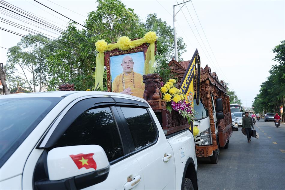 2 DI QUAN VÀ TRÀ TỲ 2 DI QUAN VÀ TRÀ TỲ