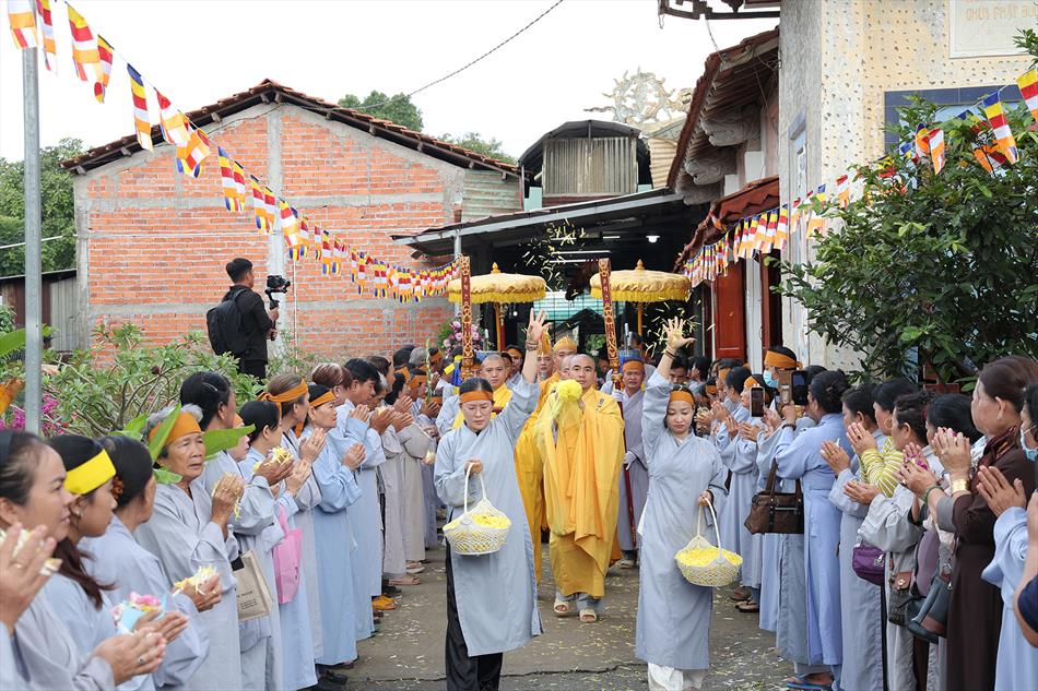2 DI QUAN VÀ TRÀ TỲ 2 DI QUAN VÀ TRÀ TỲ