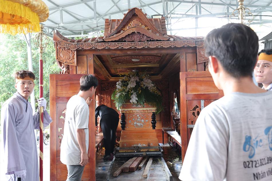 2 DI QUAN VÀ TRÀ TỲ 2 DI QUAN VÀ TRÀ TỲ