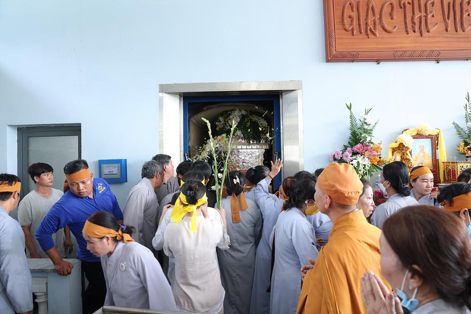 2 DI QUAN VÀ TRÀ TỲ 2 DI QUAN VÀ TRÀ TỲ