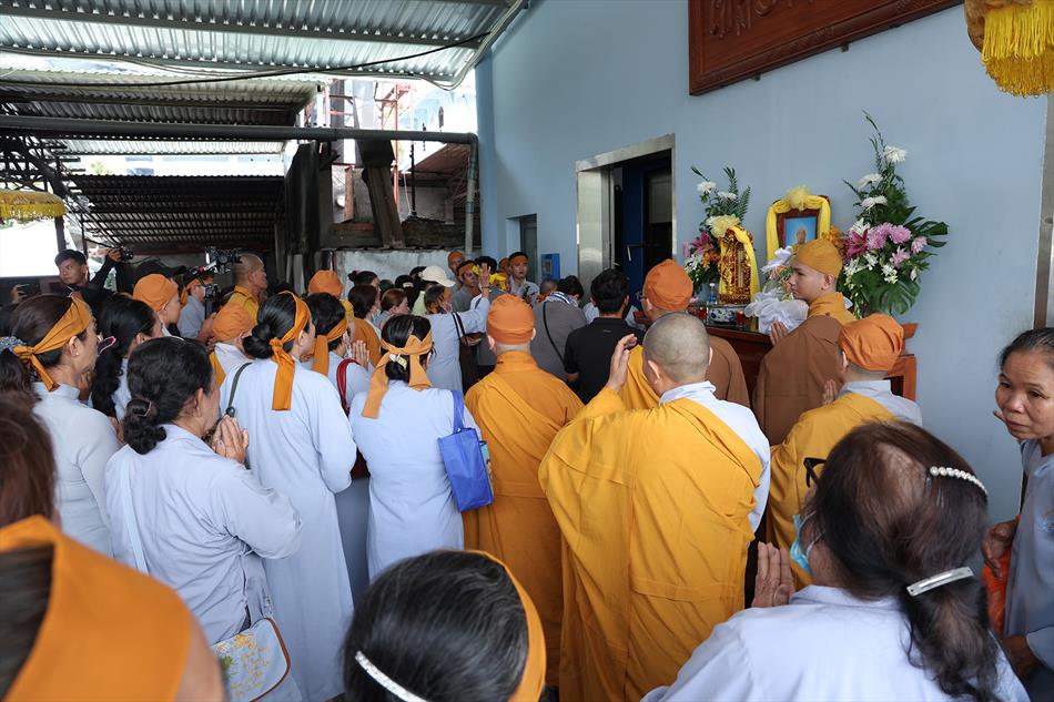 2 DI QUAN VÀ TRÀ TỲ 2 DI QUAN VÀ TRÀ TỲ