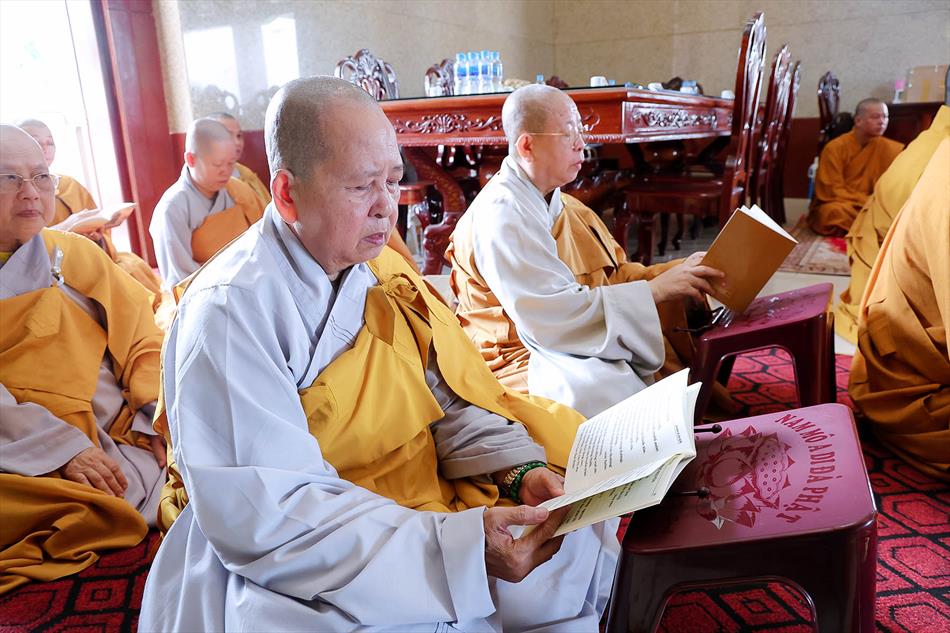 1 NGHI THỨC TỤNG KINH 1 NGHI THỨC TỤNG KINH