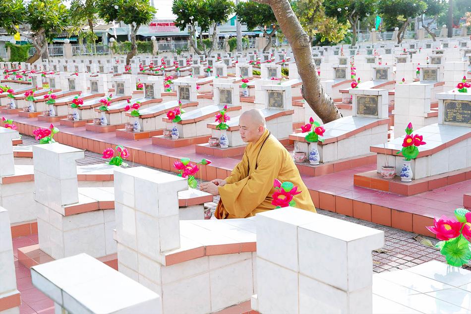 5 LÒNG THÀNH TƯỞNG NHỚ 5 LÒNG THÀNH TƯỞNG NHỚ
