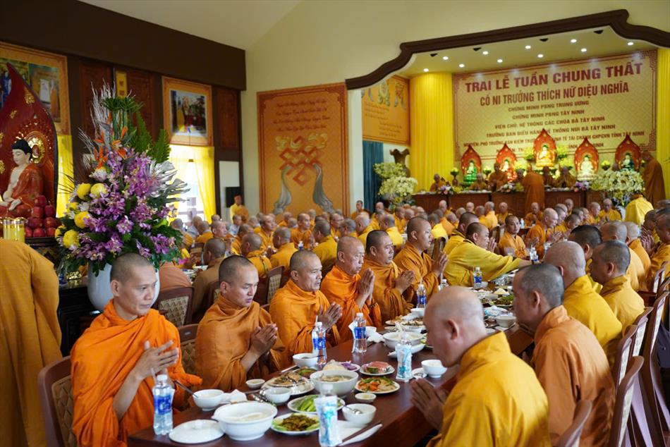 LỄ TƯỞNG NIỆM TUẦN CHUNG THẤT NI TRƯỞNG THÍCH NỮ DIỆU NGHĨA – NÚI BÀ TÂY NINH LỄ TƯỞNG NIỆM TUẦN CHUNG THẤT NI TRƯỞNG THÍCH NỮ DIỆU NGHĨA – NÚI BÀ TÂY NINH