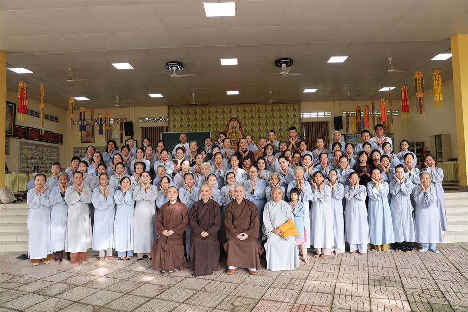 MỘT NGÀY TU TẬP THIỀN CHÁNH NIỆM TẠI CHÙA ÂN THỌ MỘT NGÀY TU TẬP THIỀN CHÁNH NIỆM TẠI CHÙA ÂN THỌ