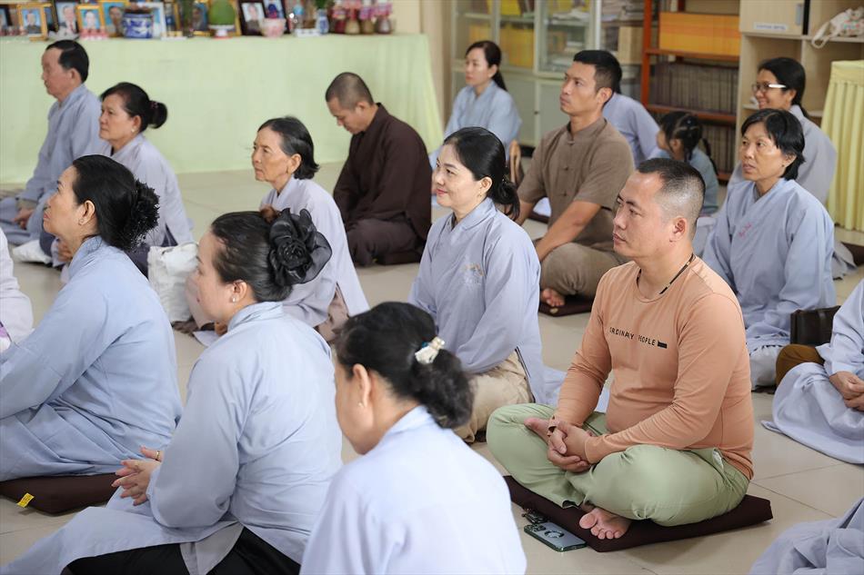 MỘT NGÀY TU TẬP THIỀN CHÁNH NIỆM TẠI CHÙA ÂN THỌ MỘT NGÀY TU TẬP THIỀN CHÁNH NIỆM TẠI CHÙA ÂN THỌ