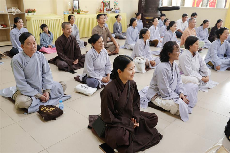 MỘT NGÀY TU TẬP THIỀN CHÁNH NIỆM TẠI CHÙA ÂN THỌ MỘT NGÀY TU TẬP THIỀN CHÁNH NIỆM TẠI CHÙA ÂN THỌ