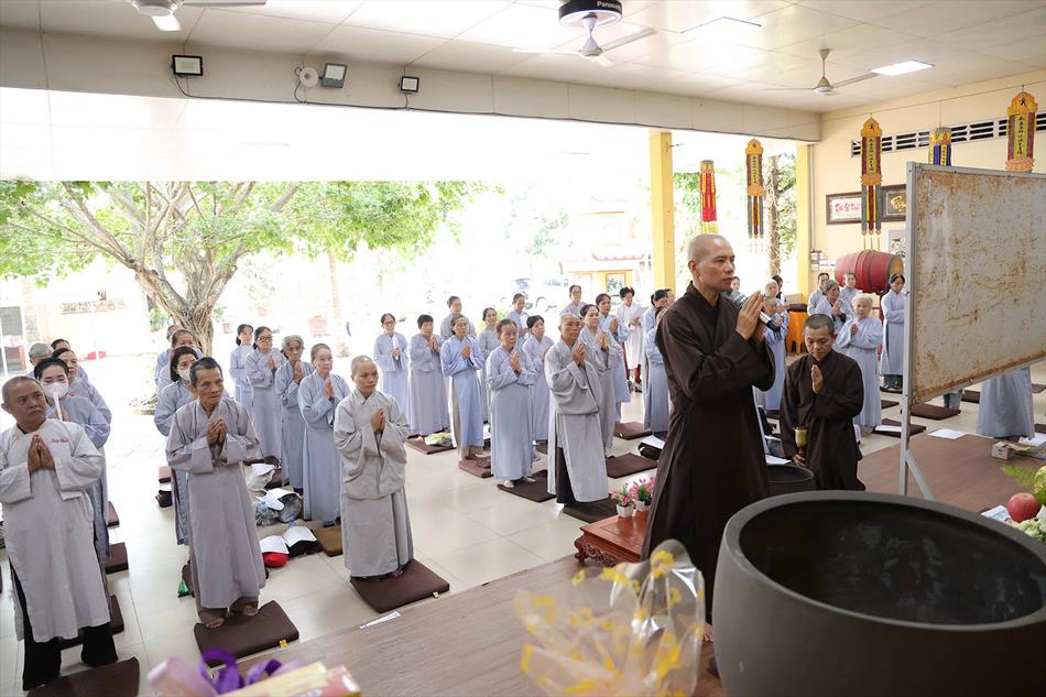 MỘT NGÀY TU TẬP THIỀN CHÁNH NIỆM TẠI CHÙA ÂN THỌ MỘT NGÀY TU TẬP THIỀN CHÁNH NIỆM TẠI CHÙA ÂN THỌ