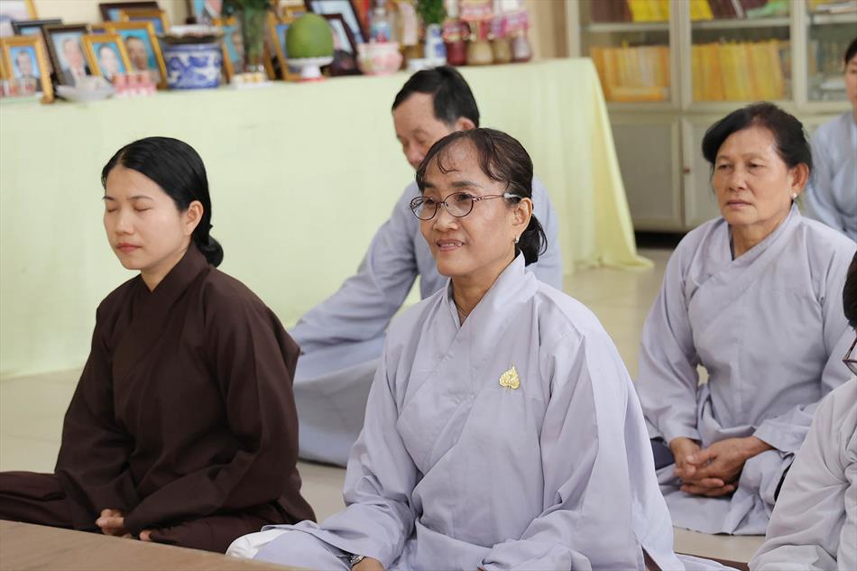 MỘT NGÀY TU TẬP THIỀN CHÁNH NIỆM TẠI CHÙA ÂN THỌ MỘT NGÀY TU TẬP THIỀN CHÁNH NIỆM TẠI CHÙA ÂN THỌ