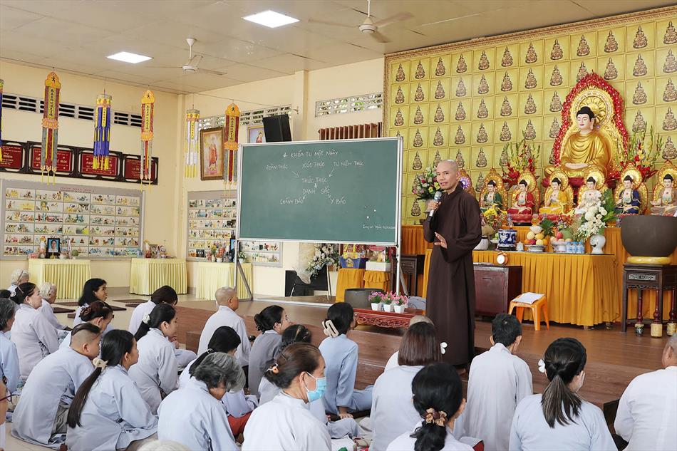MỘT NGÀY TU TẬP THIỀN CHÁNH NIỆM TẠI CHÙA ÂN THỌ MỘT NGÀY TU TẬP THIỀN CHÁNH NIỆM TẠI CHÙA ÂN THỌ