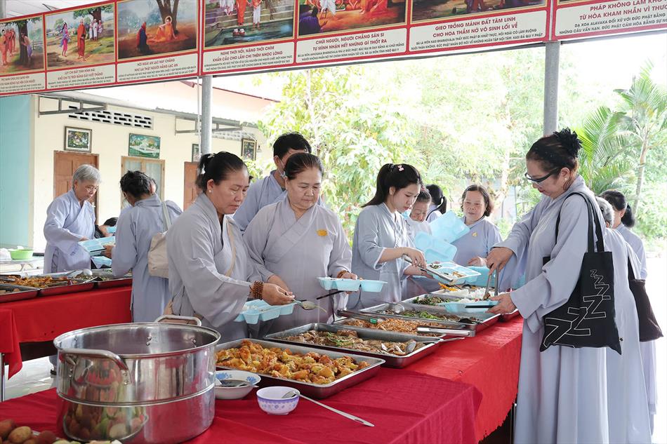 MỘT NGÀY TU TẬP THIỀN CHÁNH NIỆM TẠI CHÙA ÂN THỌ MỘT NGÀY TU TẬP THIỀN CHÁNH NIỆM TẠI CHÙA ÂN THỌ