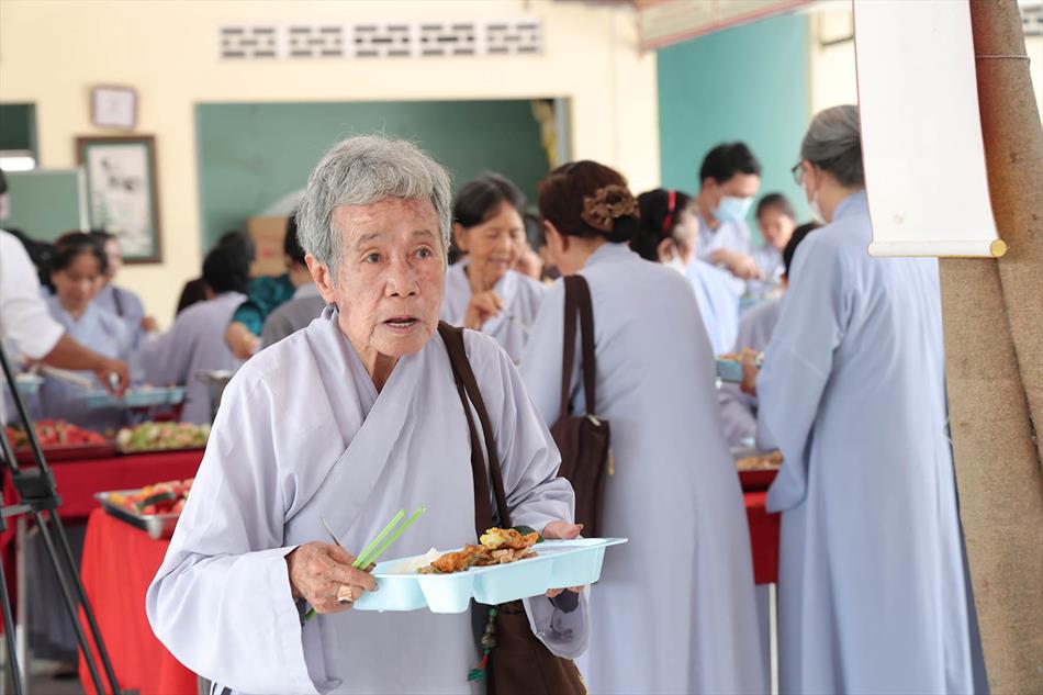 MỘT NGÀY TU TẬP THIỀN CHÁNH NIỆM TẠI CHÙA ÂN THỌ MỘT NGÀY TU TẬP THIỀN CHÁNH NIỆM TẠI CHÙA ÂN THỌ