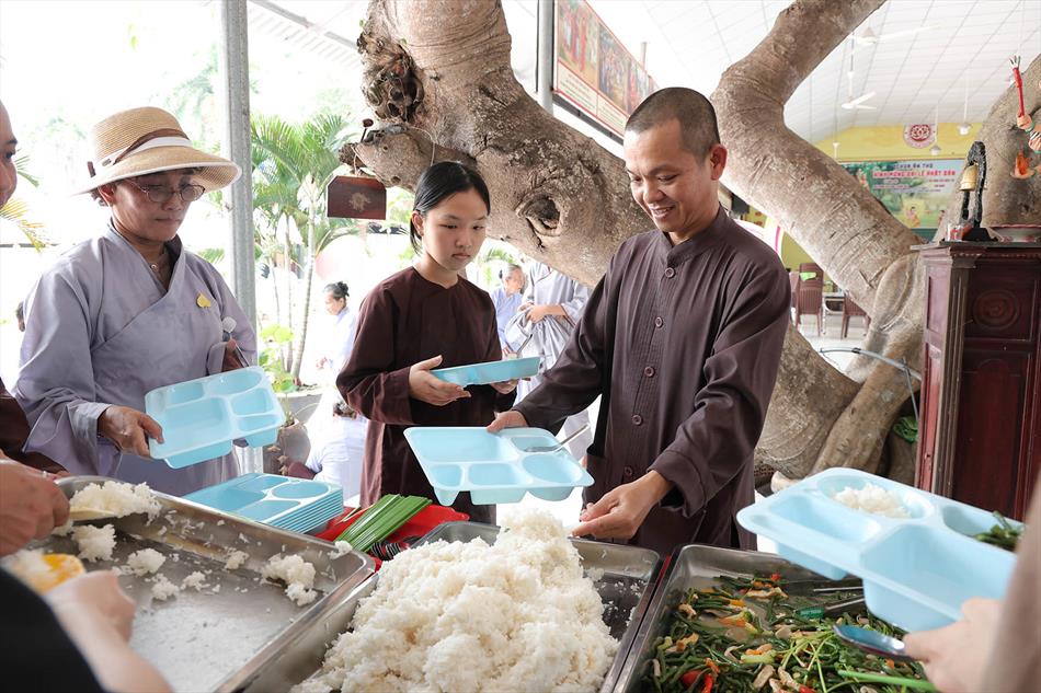 MỘT NGÀY TU TẬP THIỀN CHÁNH NIỆM TẠI CHÙA ÂN THỌ MỘT NGÀY TU TẬP THIỀN CHÁNH NIỆM TẠI CHÙA ÂN THỌ