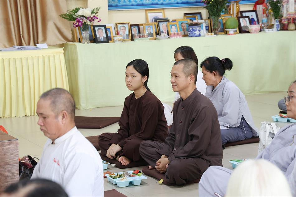MỘT NGÀY TU TẬP THIỀN CHÁNH NIỆM TẠI CHÙA ÂN THỌ MỘT NGÀY TU TẬP THIỀN CHÁNH NIỆM TẠI CHÙA ÂN THỌ