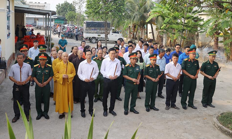 MÙA XUÂN ĐONG ĐẦY YÊU THƯƠNG NƠI BIÊN GIỚI MÙA XUÂN ĐONG ĐẦY YÊU THƯƠNG NƠI BIÊN GIỚI