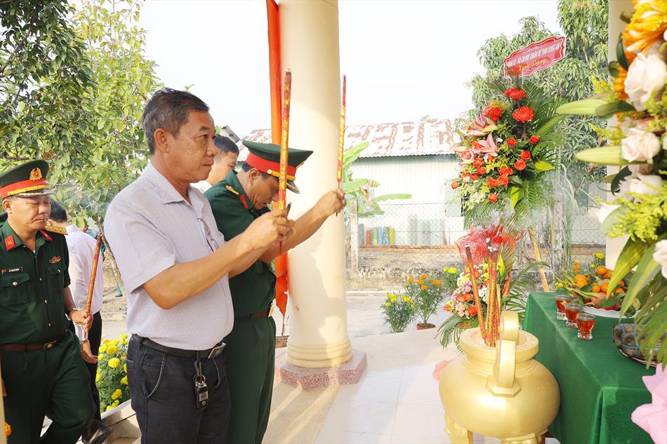 MÙA XUÂN ĐONG ĐẦY YÊU THƯƠNG NƠI BIÊN GIỚI MÙA XUÂN ĐONG ĐẦY YÊU THƯƠNG NƠI BIÊN GIỚI
