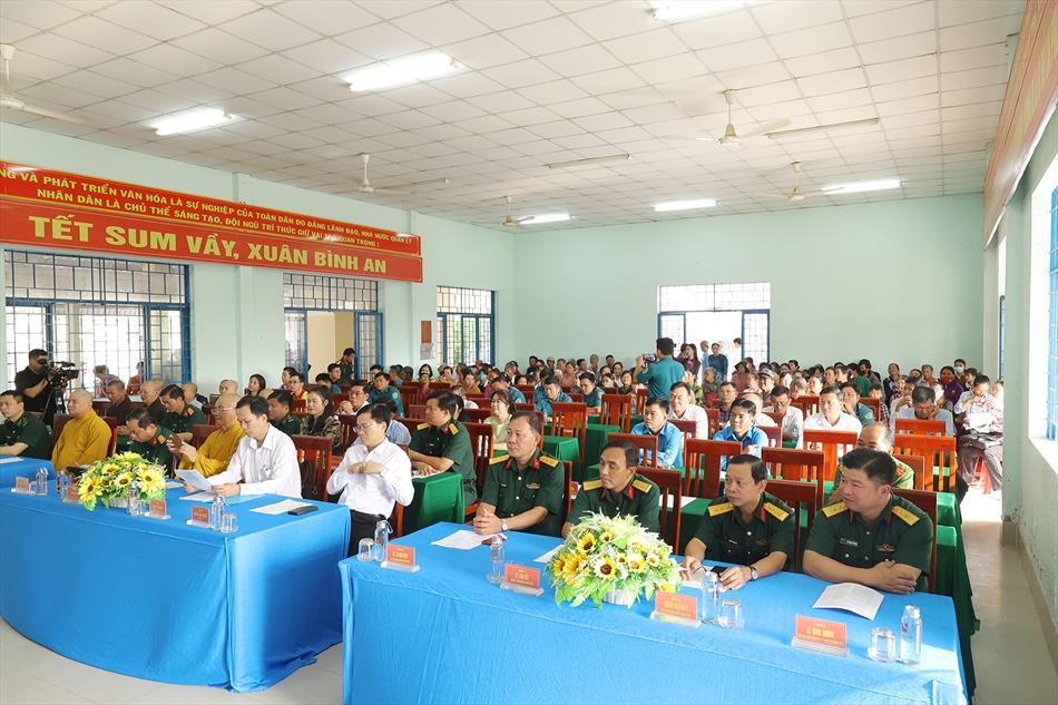 MÙA XUÂN ĐONG ĐẦY YÊU THƯƠNG NƠI BIÊN GIỚI MÙA XUÂN ĐONG ĐẦY YÊU THƯƠNG NƠI BIÊN GIỚI