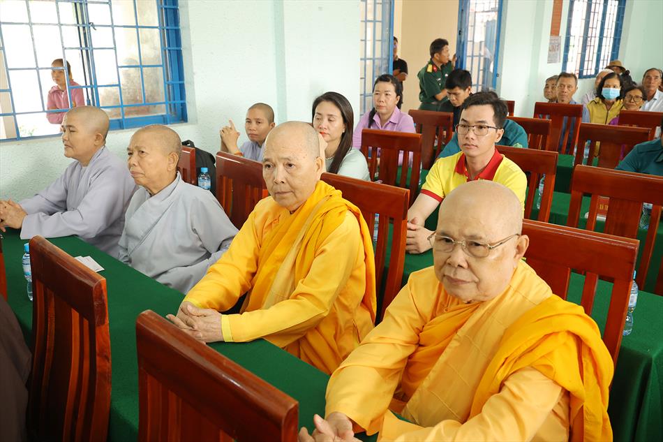 MÙA XUÂN ĐONG ĐẦY YÊU THƯƠNG NƠI BIÊN GIỚI MÙA XUÂN ĐONG ĐẦY YÊU THƯƠNG NƠI BIÊN GIỚI