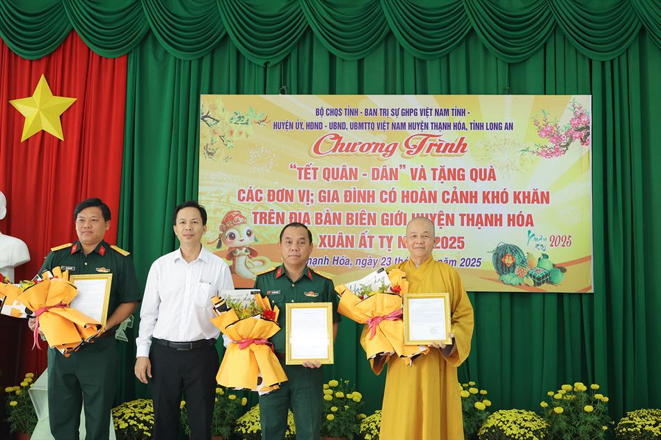 MÙA XUÂN ĐONG ĐẦY YÊU THƯƠNG NƠI BIÊN GIỚI MÙA XUÂN ĐONG ĐẦY YÊU THƯƠNG NƠI BIÊN GIỚI