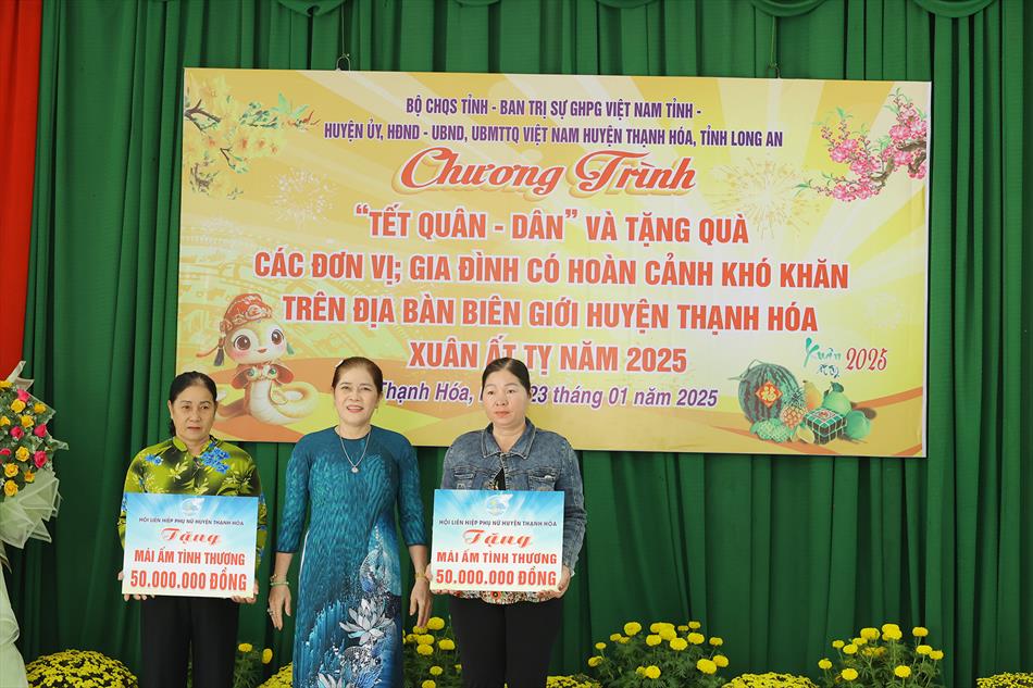 MÙA XUÂN ĐONG ĐẦY YÊU THƯƠNG NƠI BIÊN GIỚI MÙA XUÂN ĐONG ĐẦY YÊU THƯƠNG NƠI BIÊN GIỚI