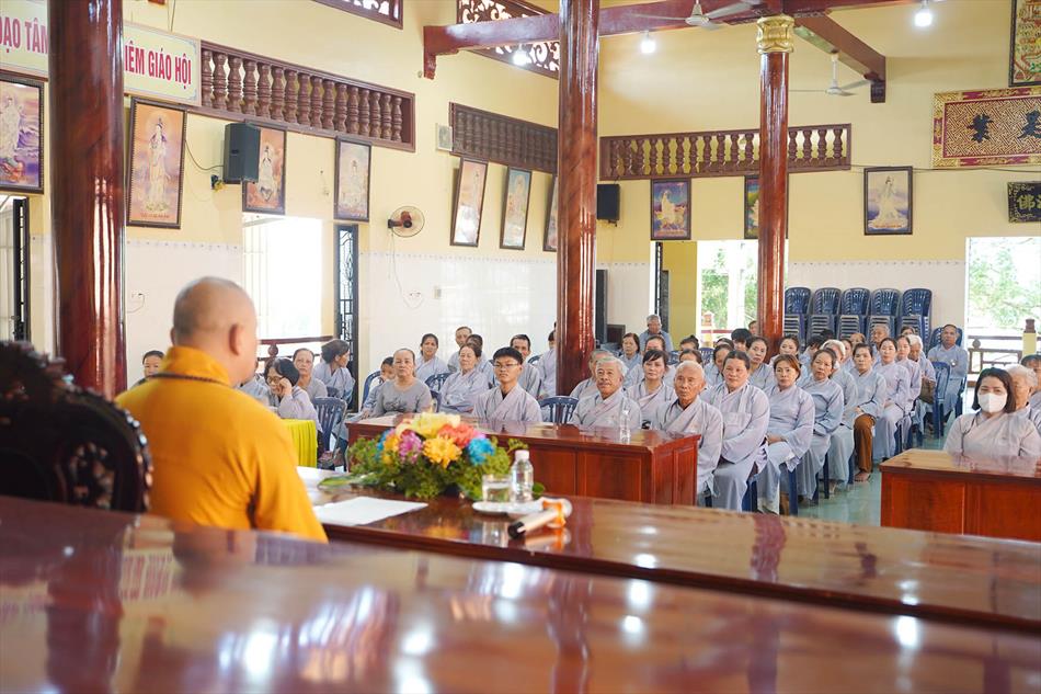PHÁP THOẠI TẠI TỔ ĐÌNH KIM CANG: “VAI TRÒ HỘ PHÁP, HỘ ĐẠO CỦA NGƯỜI PHẬT TỬ TRONG THỜI ĐẠI MỚI” PHÁP THOẠI TẠI TỔ ĐÌNH KIM CANG: “VAI TRÒ HỘ PHÁP, HỘ ĐẠO CỦA NGƯỜI PHẬT TỬ TRONG THỜI ĐẠI MỚI”