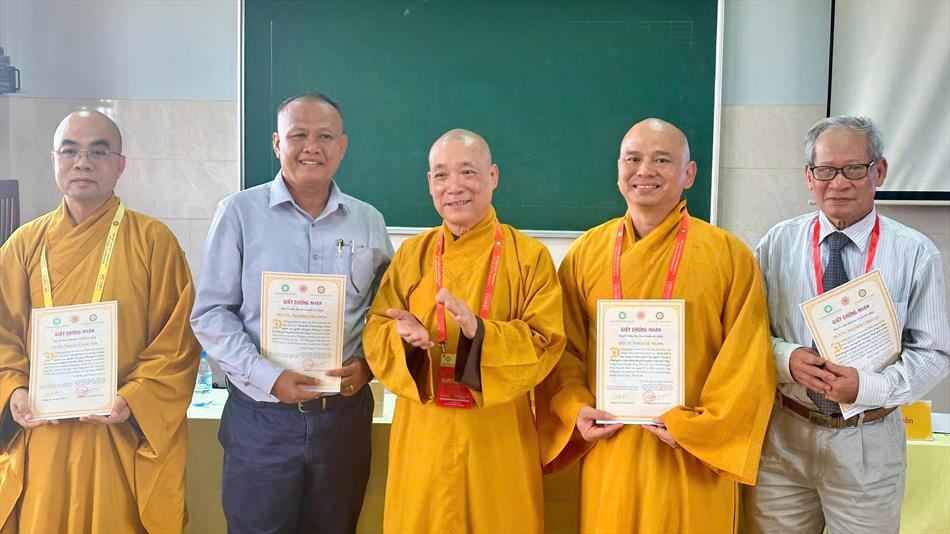 PHIÊN HỘI THẢO CHỦ ĐỀ 5, DIỄN ĐÀN 2: THÚC ĐẨY ĐOÀN KẾT – NỖ LỰC HỢP TÁC VÌ HOÀ BÌNH TOÀN CẦU PHIÊN HỘI THẢO CHỦ ĐỀ 5, DIỄN ĐÀN 2: THÚC ĐẨY ĐOÀN KẾT – NỖ LỰC HỢP TÁC VÌ HOÀ BÌNH TOÀN CẦU