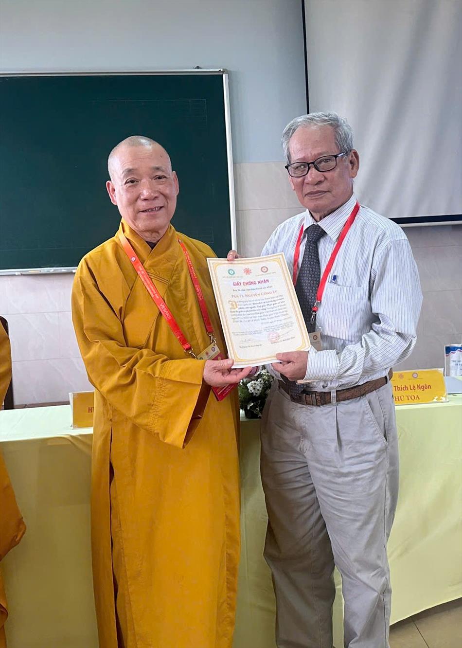 PHIÊN HỘI THẢO CHỦ ĐỀ 5, DIỄN ĐÀN 2: THÚC ĐẨY ĐOÀN KẾT – NỖ LỰC HỢP TÁC VÌ HOÀ BÌNH TOÀN CẦU PHIÊN HỘI THẢO CHỦ ĐỀ 5, DIỄN ĐÀN 2: THÚC ĐẨY ĐOÀN KẾT – NỖ LỰC HỢP TÁC VÌ HOÀ BÌNH TOÀN CẦU