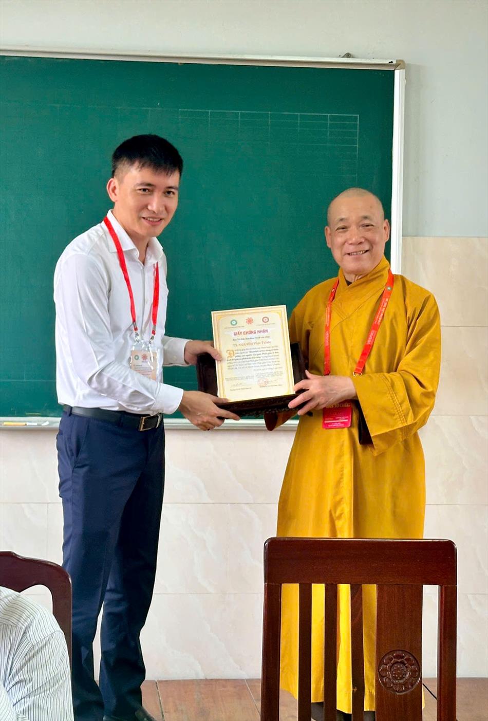 PHIÊN HỘI THẢO CHỦ ĐỀ 5, DIỄN ĐÀN 2: THÚC ĐẨY ĐOÀN KẾT – NỖ LỰC HỢP TÁC VÌ HOÀ BÌNH TOÀN CẦU PHIÊN HỘI THẢO CHỦ ĐỀ 5, DIỄN ĐÀN 2: THÚC ĐẨY ĐOÀN KẾT – NỖ LỰC HỢP TÁC VÌ HOÀ BÌNH TOÀN CẦU