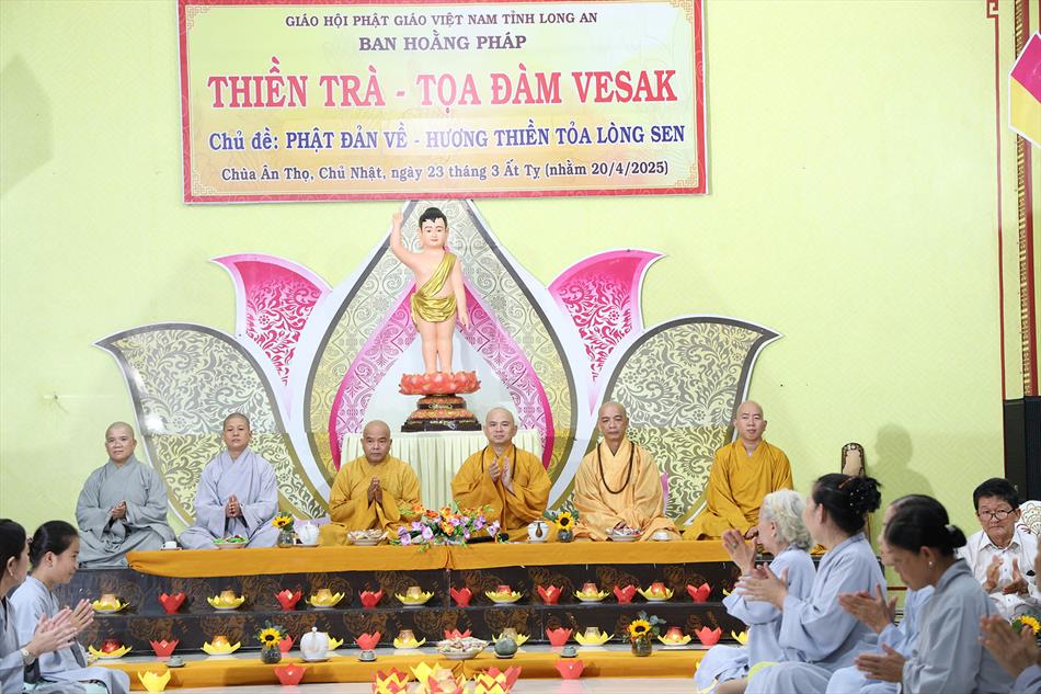 Thiền trà & tọa đàm Vesak của Ban Hoằng pháp tỉnh Long An: giây phút an trú và tri ân Đức Phật Thiền trà & tọa đàm Vesak của Ban Hoằng pháp tỉnh Long An: giây phút an trú và tri ân Đức Phật