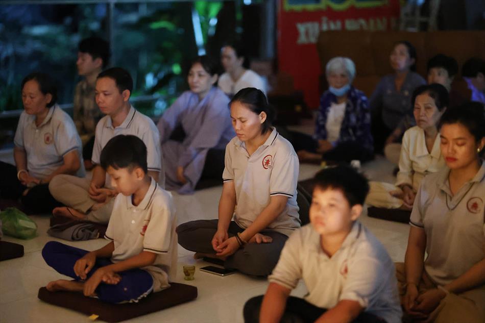 Thiền trà & tọa đàm Vesak của Ban Hoằng pháp tỉnh Long An: giây phút an trú và tri ân Đức Phật Thiền trà & tọa đàm Vesak của Ban Hoằng pháp tỉnh Long An: giây phút an trú và tri ân Đức Phật