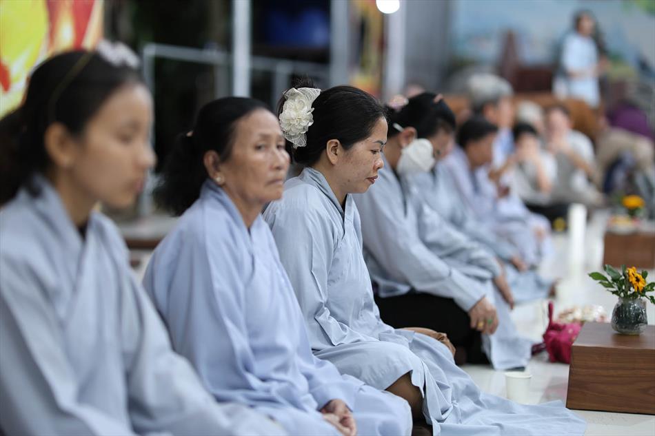 Thiền trà & tọa đàm Vesak của Ban Hoằng pháp tỉnh Long An: giây phút an trú và tri ân Đức Phật Thiền trà & tọa đàm Vesak của Ban Hoằng pháp tỉnh Long An: giây phút an trú và tri ân Đức Phật