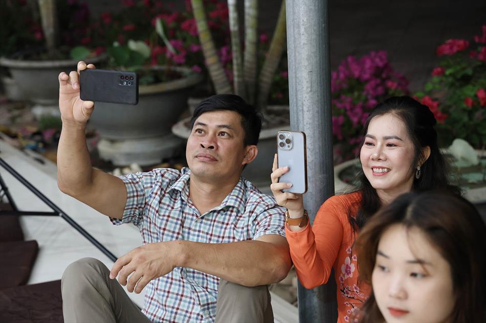 Thiền trà & tọa đàm Vesak của Ban Hoằng pháp tỉnh Long An: giây phút an trú và tri ân Đức Phật Thiền trà & tọa đàm Vesak của Ban Hoằng pháp tỉnh Long An: giây phút an trú và tri ân Đức Phật