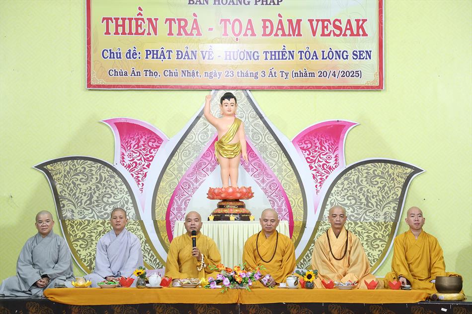 Thiền trà & tọa đàm Vesak của Ban Hoằng pháp tỉnh Long An: giây phút an trú và tri ân Đức Phật Thiền trà & tọa đàm Vesak của Ban Hoằng pháp tỉnh Long An: giây phút an trú và tri ân Đức Phật