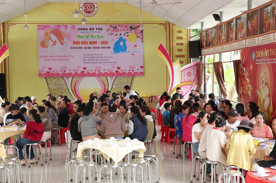4 CHIÊU ĐÃI KHÁCH THẬP PHƯƠNG 4 CHIÊU ĐÃI KHÁCH THẬP PHƯƠNG