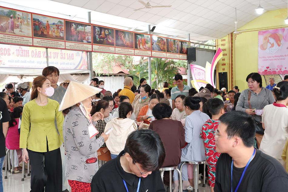 4 CHIÊU ĐÃI KHÁCH THẬP PHƯƠNG 4 CHIÊU ĐÃI KHÁCH THẬP PHƯƠNG
