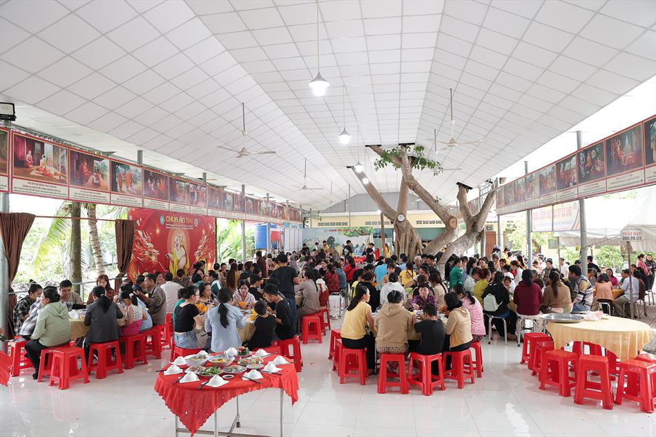 4 CHIÊU ĐÃI KHÁCH THẬP PHƯƠNG 4 CHIÊU ĐÃI KHÁCH THẬP PHƯƠNG