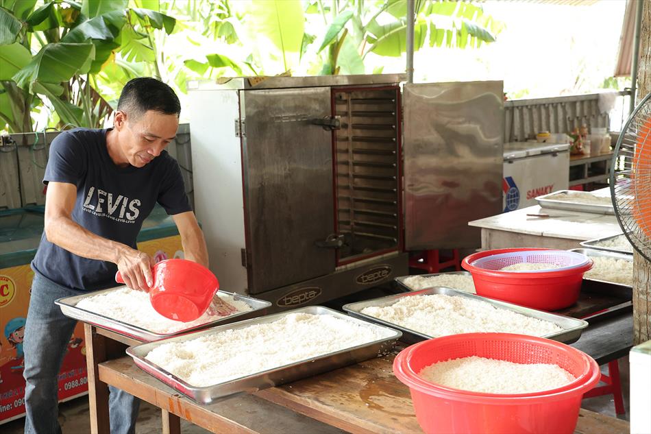 4 CHIÊU ĐÃI KHÁCH THẬP PHƯƠNG 4 CHIÊU ĐÃI KHÁCH THẬP PHƯƠNG
