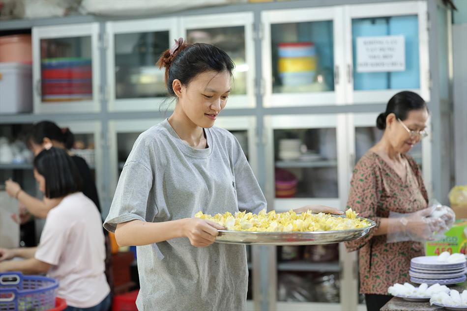 5 HOAN HỶ CÔNG QUẢ NGÀY RẰM 5 HOAN HỶ CÔNG QUẢ NGÀY RẰM