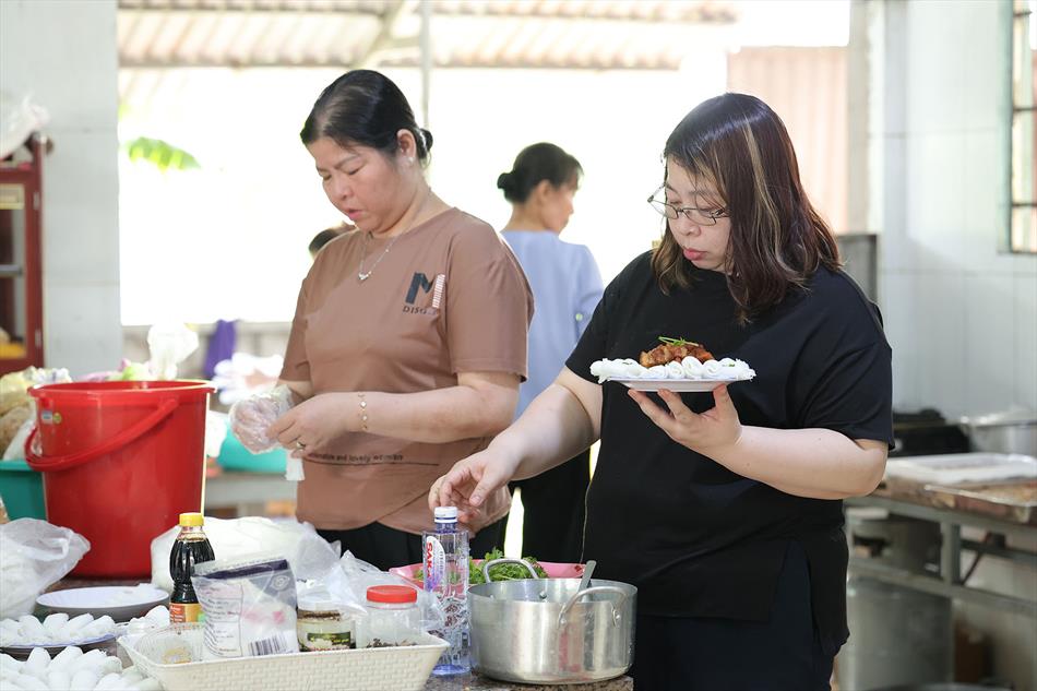 5 HOAN HỶ CÔNG QUẢ NGÀY RẰM 5 HOAN HỶ CÔNG QUẢ NGÀY RẰM