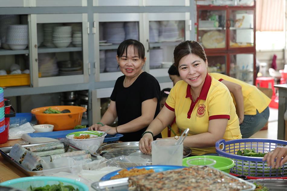 5 HOAN HỶ CÔNG QUẢ NGÀY RẰM 5 HOAN HỶ CÔNG QUẢ NGÀY RẰM