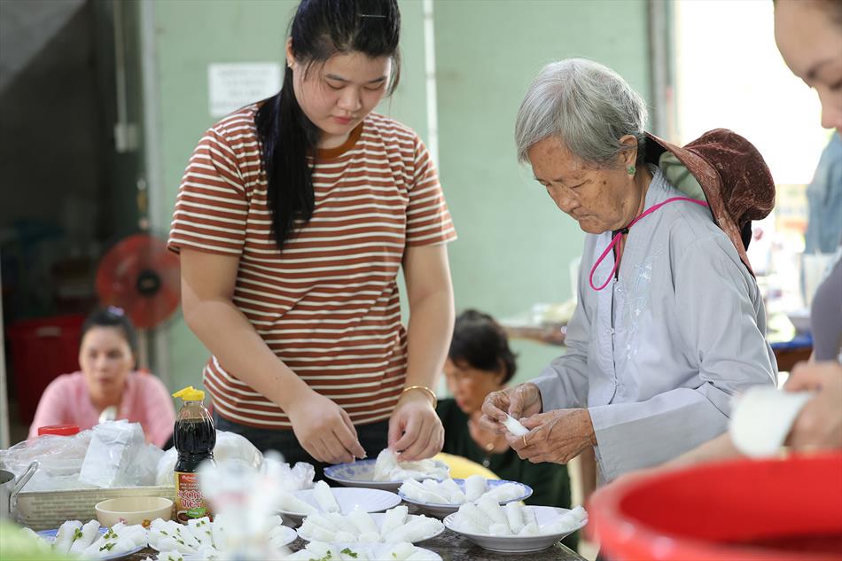 5 HOAN HỶ CÔNG QUẢ NGÀY RẰM 5 HOAN HỶ CÔNG QUẢ NGÀY RẰM