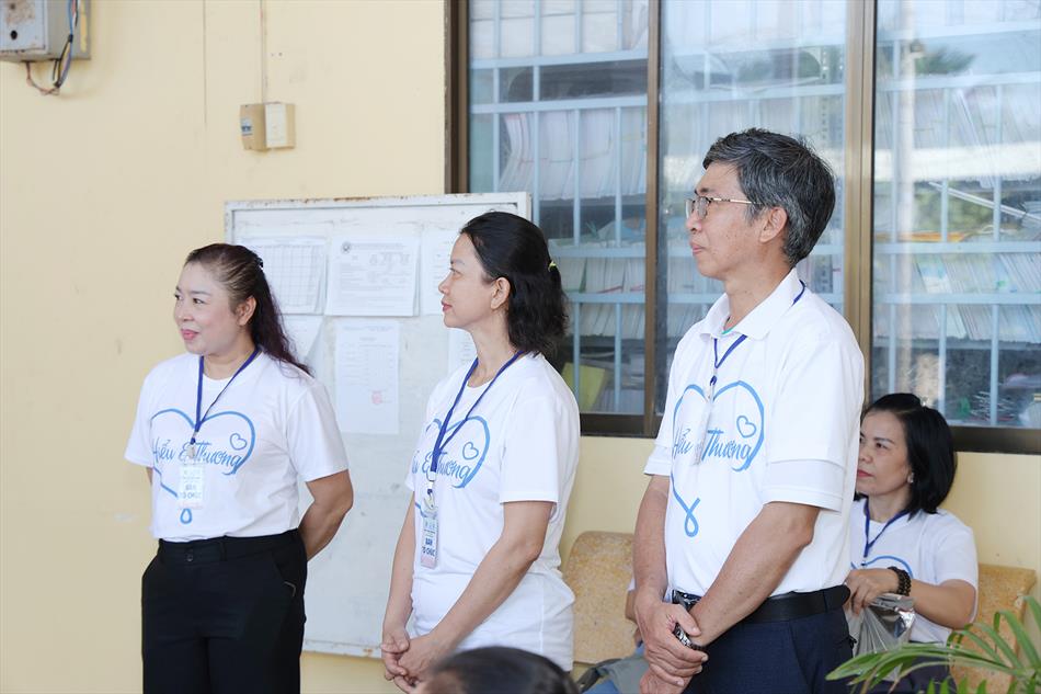 4 HỘI CHÚNG 4 HỘI CHÚNG